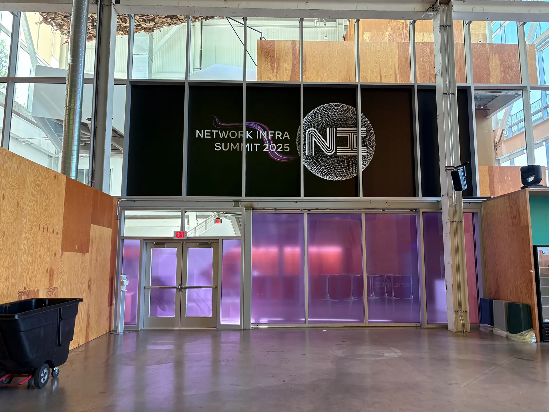Network Infra Summit 2025 — venue branding